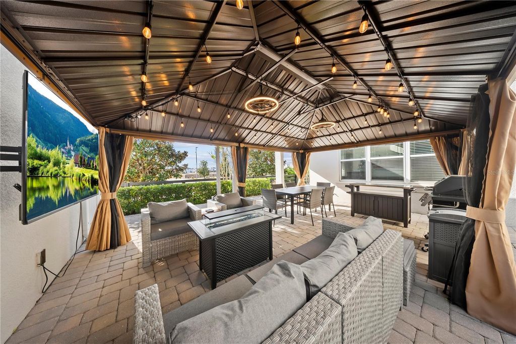 Image 41 of property listing at 15196 NEWTONIA STREET, Winter Garden, FL 34787