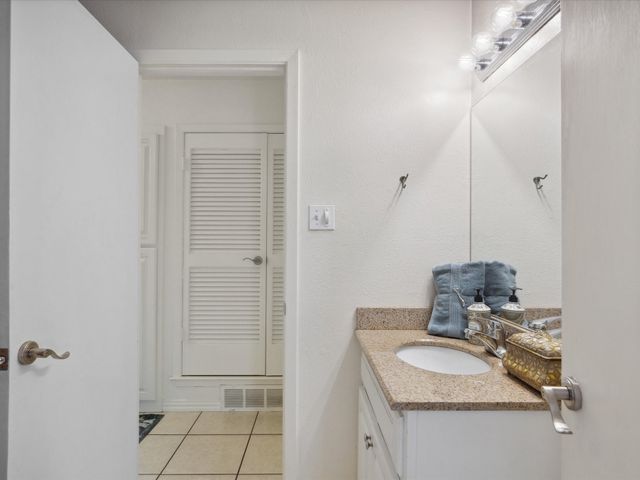 3207 Lynnwood Drive, Arlington, TX 76013
