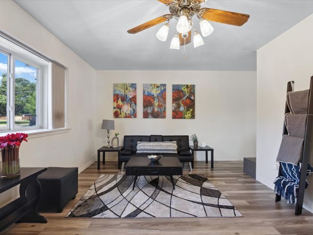3207 Lynnwood Drive, Arlington, TX 76013