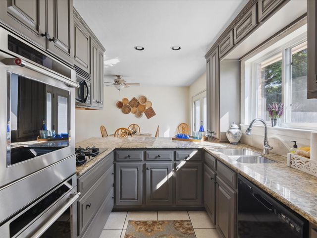 3207 Lynnwood Drive, Arlington, TX 76013