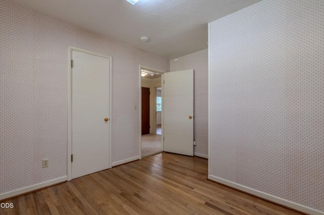 1375 Crater Lake Avenue, Medford, OR 97504