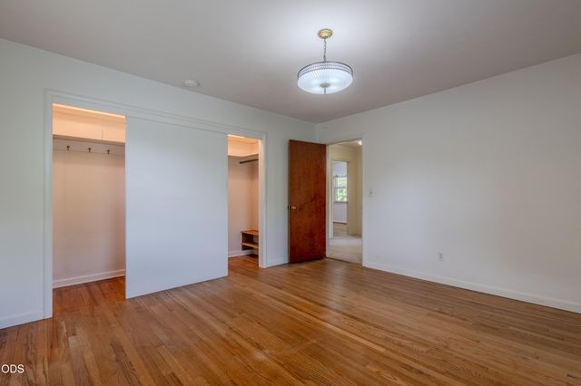 1375 Crater Lake Avenue, Medford, OR 97504