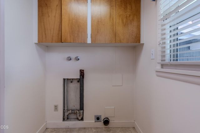 1375 Crater Lake Avenue, Medford, OR 97504