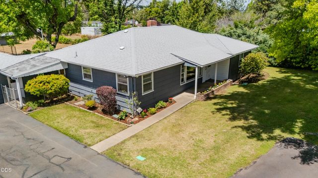 1375 Crater Lake Avenue, Medford, OR 97504