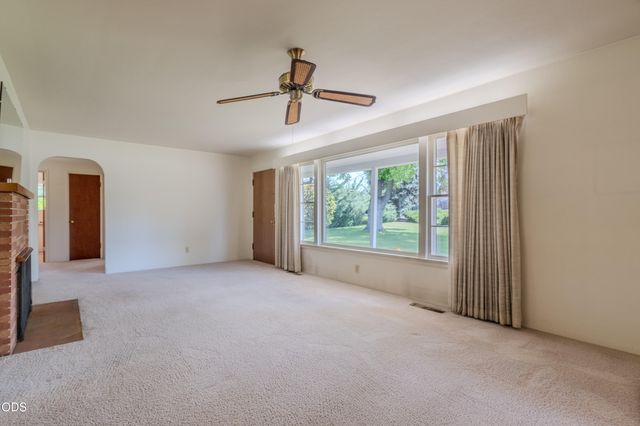 1375 Crater Lake Avenue, Medford, OR 97504