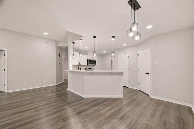 5102 Park Village Drive, Houston, TX 77048