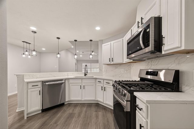 5102 Park Village Drive, Houston, TX 77048