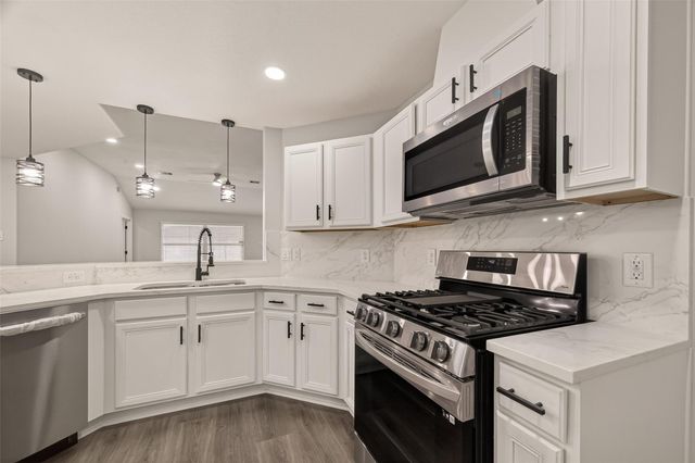 5102 Park Village Drive, Houston, TX 77048