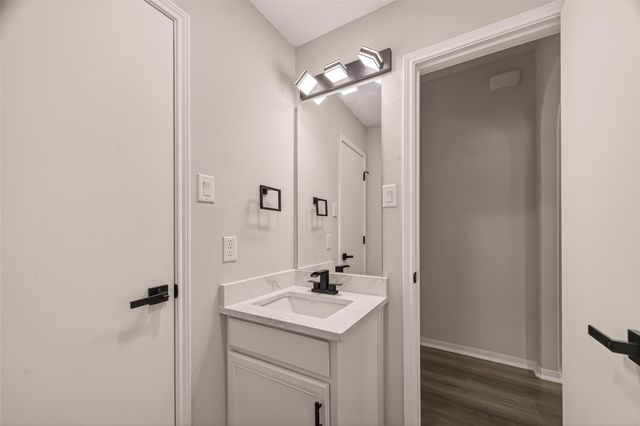 5102 Park Village Drive, Houston, TX 77048