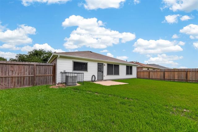 5102 Park Village Drive, Houston, TX 77048