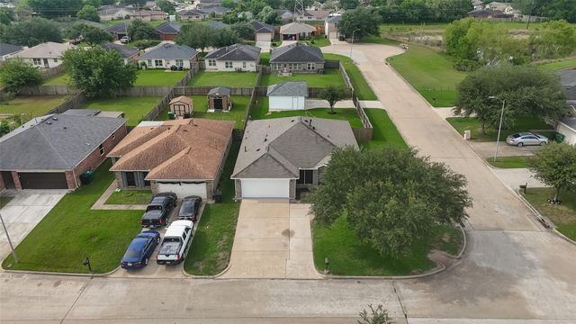 5102 Park Village Drive, Houston, TX 77048