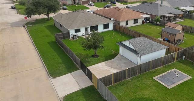 5102 Park Village Drive, Houston, TX 77048