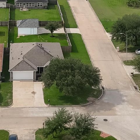 5102 Park Village Drive, Houston, TX 77048