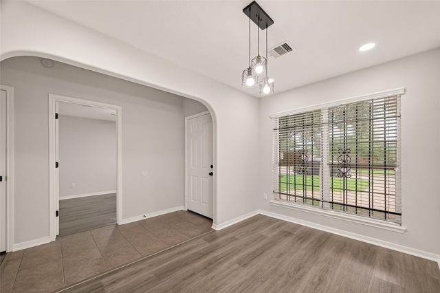 5102 Park Village Drive, Houston, TX 77048