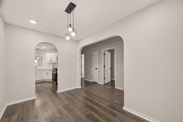 5102 Park Village Drive, Houston, TX 77048
