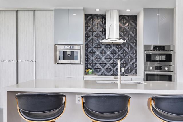 6365 Collins Avenue 4307, Miami Beach, FL 33141