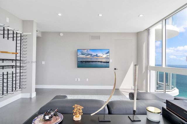 6365 Collins Avenue 4307, Miami Beach, FL 33141