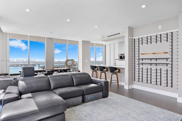 6365 Collins Avenue 4307, Miami Beach, FL 33141