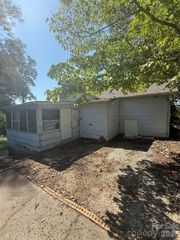 1516 N Aspen Street, Lincolnton, NC 28092