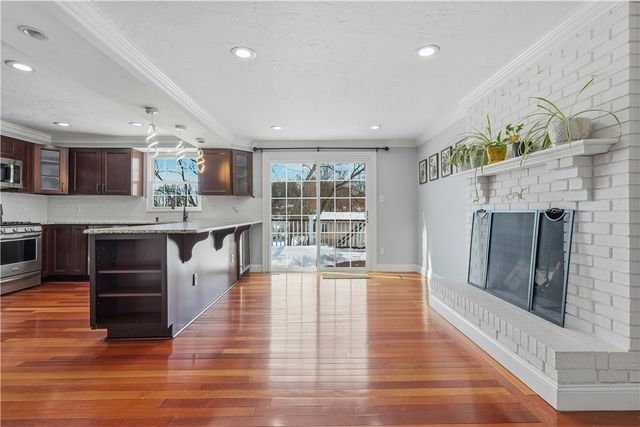 1626 Red Mill Dr, Upper St Clair, PA 15241