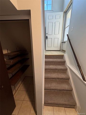 20923 W Glen Haven Circle, Northville, MI 48167