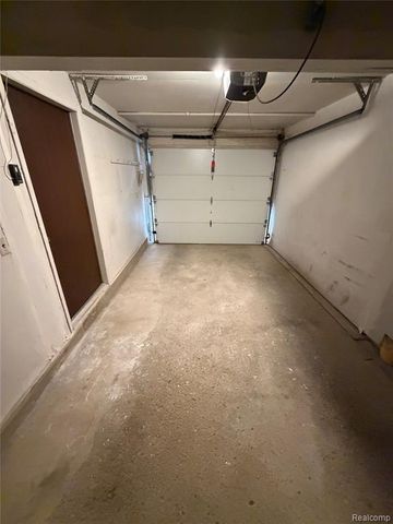 20923 W Glen Haven Circle, Northville, MI 48167