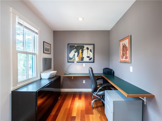 22 Young Street, Newport, RI 02840