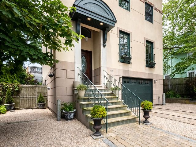 22 Young Street, Newport, RI 02840