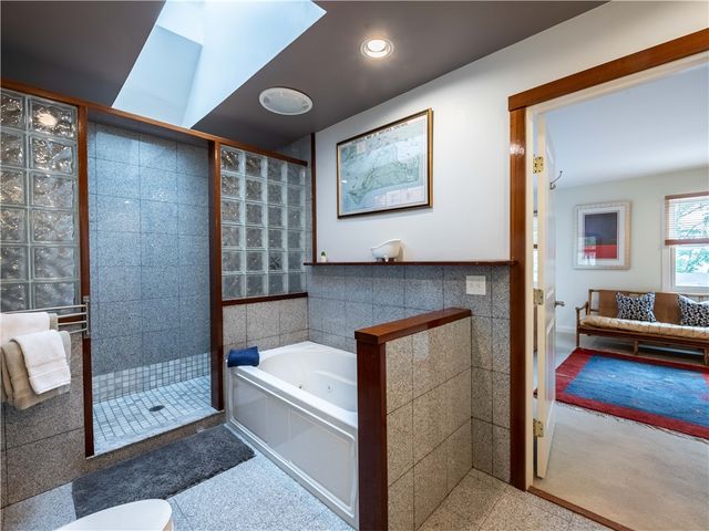 22 Young Street, Newport, RI 02840