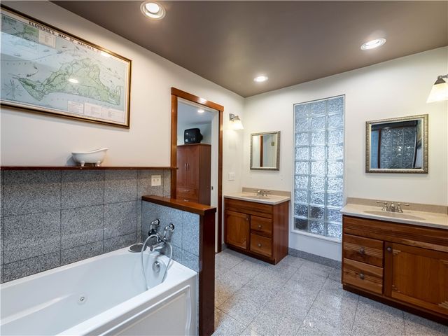 22 Young Street, Newport, RI 02840