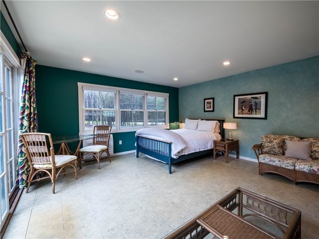 22 Young Street, Newport, RI 02840
