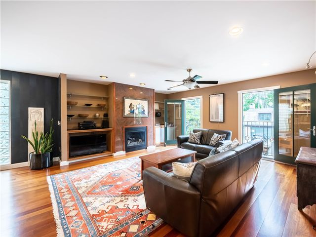 22 Young Street, Newport, RI 02840
