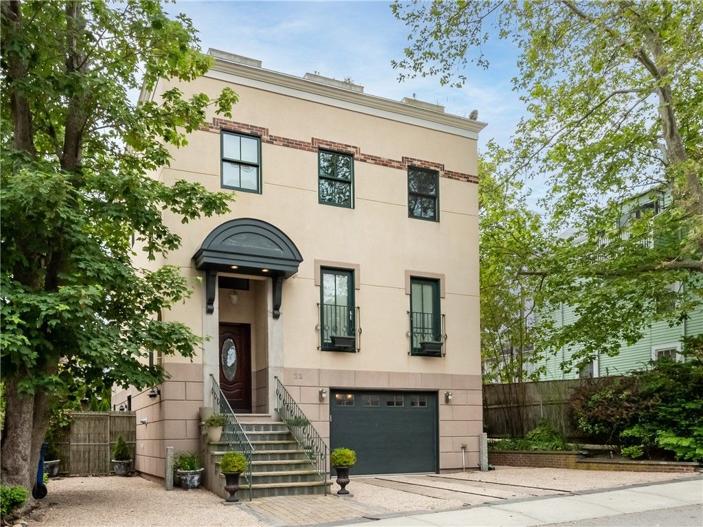 22 Young Street, Newport, RI 02840