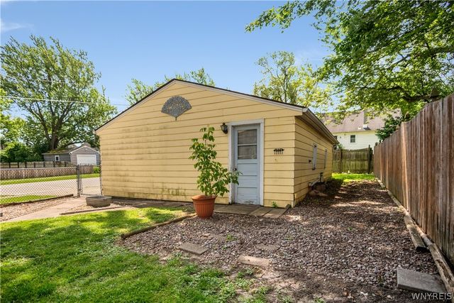 100 Linwood Avenue, Tonawanda, NY 14150