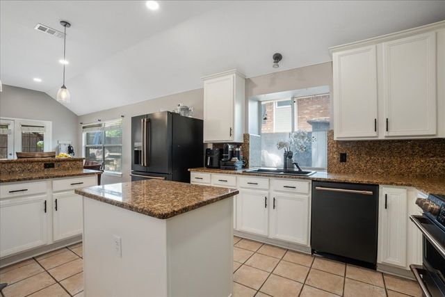 2413 Shorewood Court, Rowlett, TX 75088