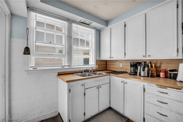 4932 E 110th Street, Garfield Heights, OH 44125