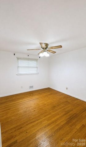 1857 8th Street Drive NE, Hickory, NC 28601