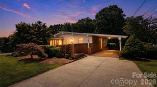1857 8th Street Drive NE, Hickory, NC 28601
