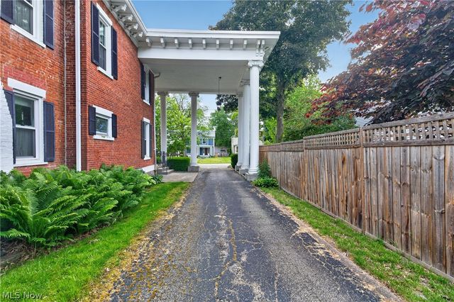 1004 S Lincoln Avenue, Salem, OH 44460