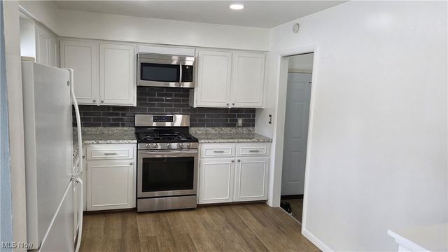 3632 Luray Drive, Norton, OH 44203