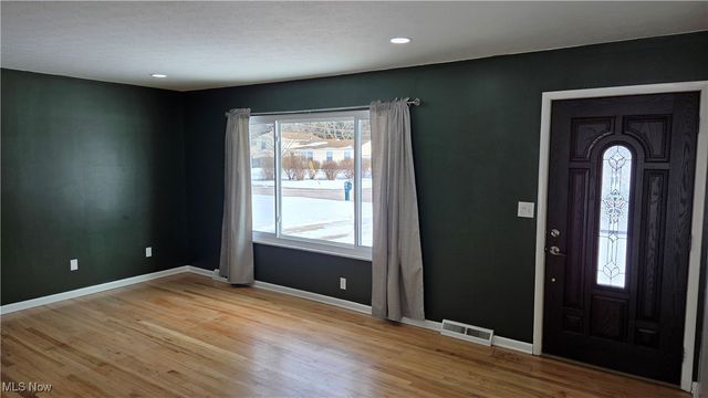 3632 Luray Drive, Norton, OH 44203