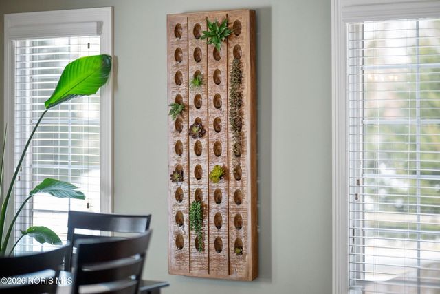 7883 Enchanted Circle, Monclova, OH 43542