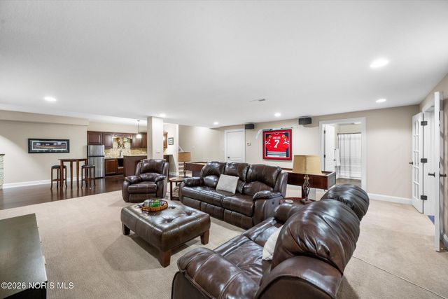 7883 Enchanted Circle, Monclova, OH 43542