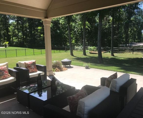 7883 Enchanted Circle, Monclova, OH 43542