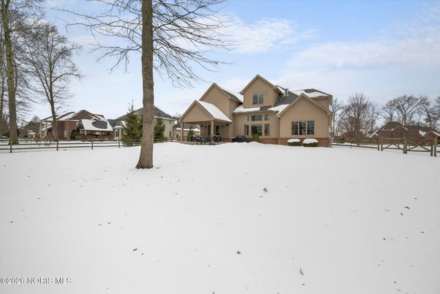 7883 Enchanted Circle, Monclova, OH 43542