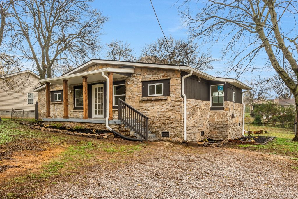 1421 Mohawk Trl, Madison, TN 37115