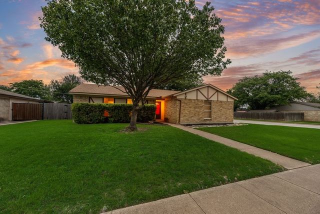 5929 Robin Drive, Watauga, TX 76148