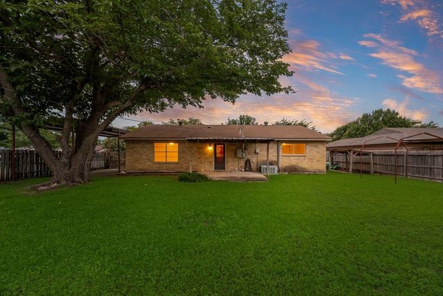 5929 Robin Drive, Watauga, TX 76148