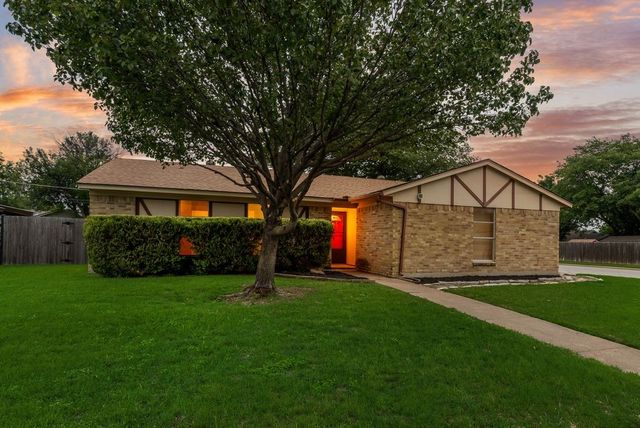 5929 Robin Drive, Watauga, TX 76148