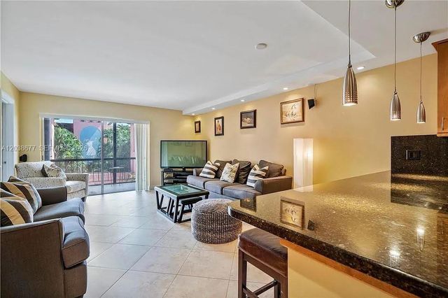 660 Tennis Club Drive 304, Fort Lauderdale, FL 33311